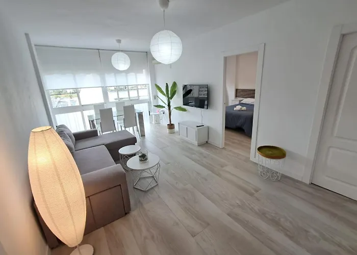 Eye Santa Clotilde * גרנדה